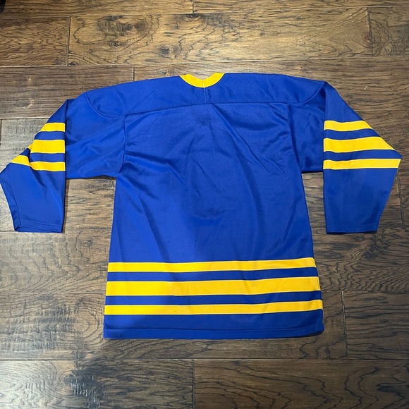 Vintage CCM Maska Buffalo Sabres Jersey - Picture 5 of 5